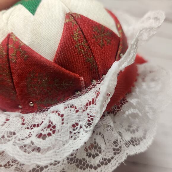 Vtg Quilted Christmas Ornaments Red Green White Star Pattern Ribbon Handmade - Picture 6 of 8